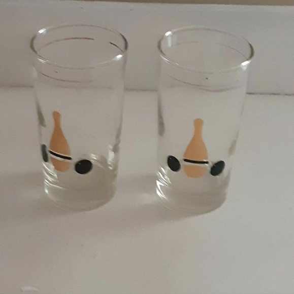 Set of Vintage Bowling Glasses clear and gold 5.5 tall - Picture 3 of 3